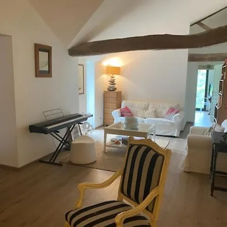 Annicq Et Georges-marie Bed & Breakfast *