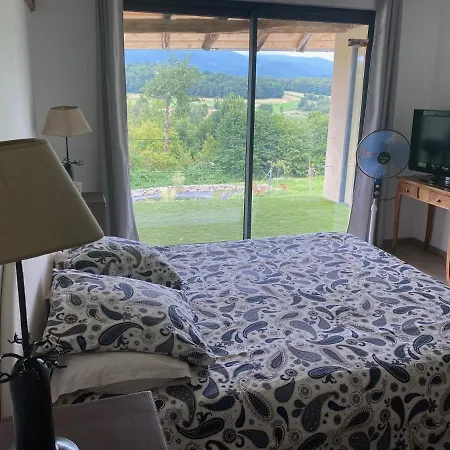 Annicq Et Georges-marie Bed & Breakfast *